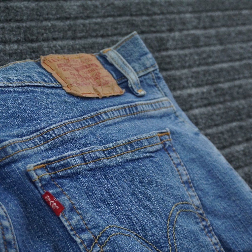 Levi's 550 Relaxed Boot Cut Jeans Womens 12M Blue Medium Wash Stretch Denim - Picture 4 of 13